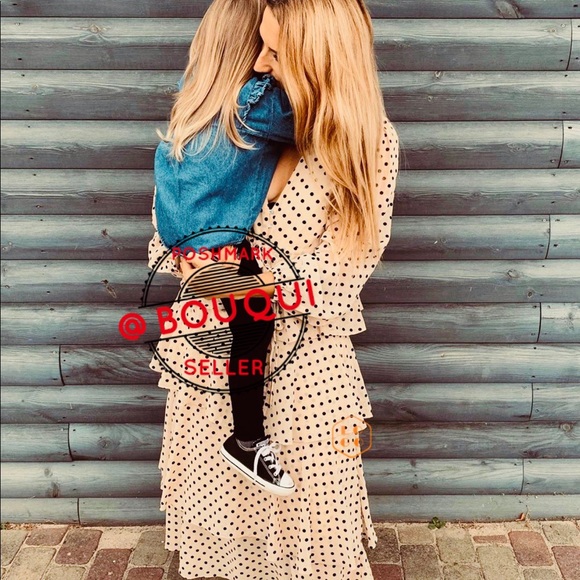 BLOGGER FAVORITE ZARA POLKA DOT DRESS WITH RUFFLES - Picture 6 of 9